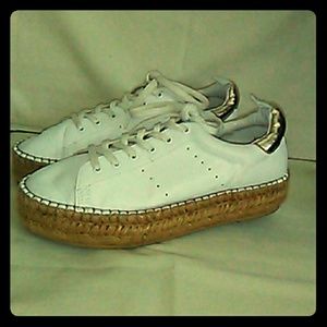 Steven by Steve Madden Spec Gold trim Sneakers